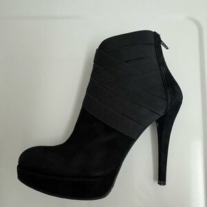 Stewart Weitzman Papoose Ankle Boots Black Suede‎ Stiletto Heels Rubber Sole 7.5